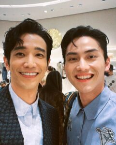 Jasper Liu Instagram - 好久不見！朋友們：）真的很想念大家！ 안녕하세요! 오랫만입니다! 希望丁歐巴有時間可以吃吃看我的最愛～花生捲冰淇淋😁😁😁 ✨謝謝LV讓大家聚在一起 party all night 🎆🎆🎆 @louisvuitton #louisvuitton #LVTAIPEI101
