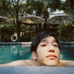 Jasper Liu Instagram – 最近這天氣，就想游泳或是爬爬山。或找個地方看本書也真的是不錯