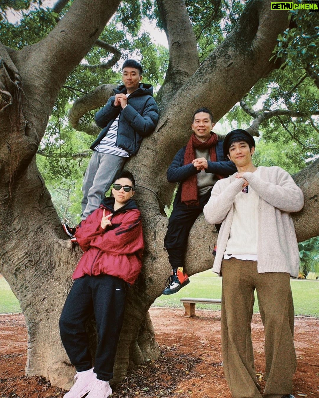Jasper Liu Instagram - 大家新年快樂!恭喜發大財 !🧧🧧🧧身體都要健康!🧨🧨🧨 多說說吉祥話啊 ~ 太久沒運動臉都水腫了