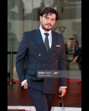 Javad Ezzati Instagram - The 77th Venice film festival 
"Sun Children" red carpet #MajidMajidi 🌹🌹🌹
Producer Amir Banan

Fashion Designer : Sir Masih Zad @masihzad_official