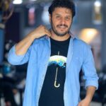 Javad Ezzati Instagram - تا در طلب گوهر كانى ، كانى تا در هوس لقمه نانى، نانى اين نكته رمز اگر بدانى، دانى هر چيز كه در جستن آنى،آنى مولانا