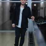 Javad Ezzati Instagram - ما در جوار یکدیگر زندگی می‌کنیم ، پس اولین مقصود ما در زندگی این است که به یکدیگر محبت کنیم و اگر نمی‌توانیم دست کم دیگران را آزار ندهیم . "دالایی لاما"