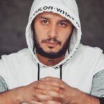 Javad Ezzati Instagram – گریه حافظ چه سنجد پیش استغنای عشق
کاندر این دریا نماید هفت دریا شبنمی