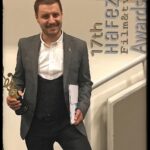 Javad Ezzati Instagram - ممنون از همه رقبا كه مطمئناً نام اونها ارزش اين جايزه رو دوچندان ميكنه .. ممنون از داوران جشن حافظ... ممنون از همه ماجراى نيمروزيها... و تبريك به ديگر برندگان نازنين اين جشن🌹🌹🌹
