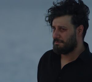 Javad Ezzati Instagram - .
آتاباى از سوم آذر در سینماهای سراسر کشور

 فیلم سینمایی «آتابای»  ۳ آذرماه توسط موسسه پخش بهمن‌ سبز، اکران خود را در سینماهای سراسر کشور آغاز خواهد کرد

‌‎آتابای جدید‌ترین ساخته «نیکی کریمی» که در سی و هشتمین جشنواره فیلم فجر نامزد سیمرغ پنج رشته و فیلم برگزیده منتقدان ماهنامه فیلم شده، به تازگى در اولين حضور بين‌المللى خود در آسیا پاسيفيك به نمايش گذاشته شد و هفته آینده در بخش مسابقه جشنواره كمبريج به رقابت مى‌پردازد

گروه بازيگران فیلم را هادی حجازی‌فر، سحر دولتشاهی، جواد عزتی، دانیال نوروش، یوسفعلی دریادل، مه‌‌لقا می‌نوش، معصومه ربانی‌نیا و میرمجید حسینی تشکیل می‌دهند

عكس: اميد صالحى

‏#atabai #آتابای #نیکی_کریمی #هادی_حجازی_‌‌فر، #سحر_دولتشاهی، #جواد_عزتی  #بهمن_سبز 

‌‏@nikkarimi @bahmansabz_ir @silkroad_compaany