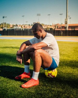 Javier 'Chicharito' Hernández Instagram - Esperando…🤞🏽
Pero nunca dejamos de trabajar!!