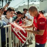 Javier 'Chicharito' Hernández Instagram - Gracias. Gracias. Gracias. Apoyemos esta noche a todo el equipo para que podamos obtener nuestros primeros 3 puntos! 🔵❤️‍🔥⚪️ Guadalajara, Mexico