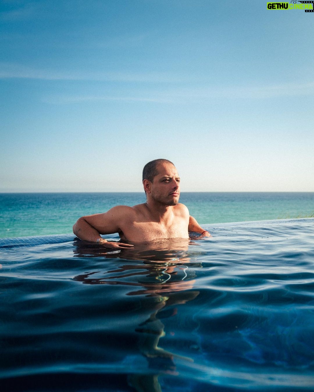 Javier 'Chicharito' Hernández Instagram - Last weekend was very special! 🙌🏽😎 San Jose Del Cabo, Mexico