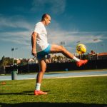 Javier 'Chicharito' Hernández Instagram - Esperando…🤞🏽 Pero nunca dejamos de trabajar!! Los Angeles, California