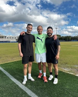 Javier 'Chicharito' Hernández Instagram - Training was great in Miami. 
We keep going! 
🌴 ❤️‍🔥