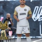 Javier 'Chicharito' Hernández Instagram - Hoy inicia oficialmente un proyecto que me tiene muy emocionado por tener la posibilidad de participar con pura gente chingona. Hoy jugamos los Dioses del @olimpounited nuestro primer partido oficial en la @kingsleagueamericas Vamoooooooossssss!! 🏟️💪🏽 Mexico City, Mexico