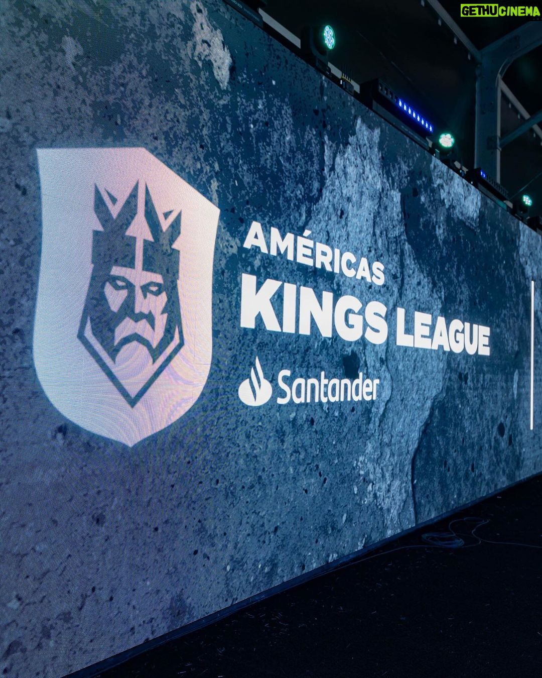 Javier 'Chicharito' Hernández Instagram - Hoy inicia oficialmente un proyecto que me tiene muy emocionado por tener la posibilidad de participar con pura gente chingona. Hoy jugamos los Dioses del @olimpounited nuestro primer partido oficial en la @kingsleagueamericas Vamoooooooossssss!! 🏟️💪🏽 Mexico City, Mexico
