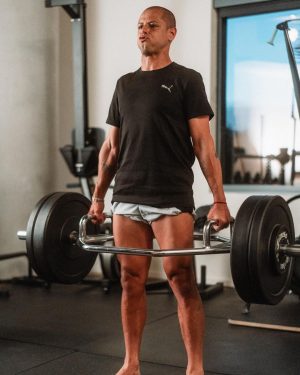 Javier 'Chicharito' Hernández Instagram - Por esfuerzo, pasión y dedicación nunca quedará! 
Avanzando, ando…
🐎💪🏽🤪