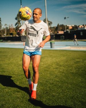 Javier 'Chicharito' Hernández Instagram - Esperando…🤞🏽
Pero nunca dejamos de trabajar!!