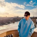 Jay Chou Instagram - 左岸的咖啡☕️右岸的陽光☀️巴黎的我