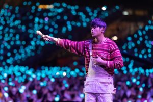 Jay Chou Instagram - Day 7 七場下來 維港沒有了我的音樂會不會習慣😝 謝謝你們大家 不要我走了 歌就忘了聽喔😂 #太陽之子 #hongkong #carnival #concert #worldtour