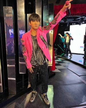 Jay Chou Instagram - 看完演唱會也可以去Bangkok的蠟像館看我喔😂 Did any of you come to Bangkok to visit me at the Madame Tussauds Wax Museum? #我最近有比較瘦 #手上是不是該拿杯🧋