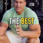 Jay Cutler Instagram - Dumbbell Shrugs | The BEST lift for your traps #gymtips