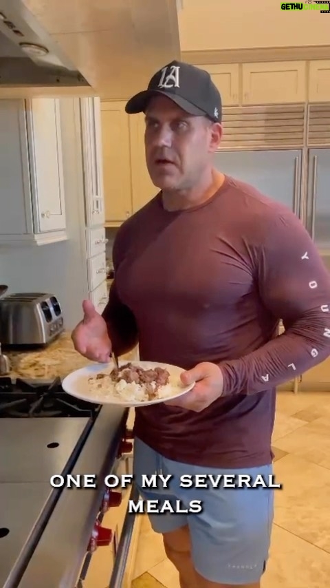 Jay Cutler Instagram - Working toward my top shape come this August. Each day forward now counts and the meal planning is building 💪