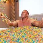 Jay Cutler Instagram - If this was only the case 🤣 “ I never cheat on my diet “ Jay's Hot Tub
