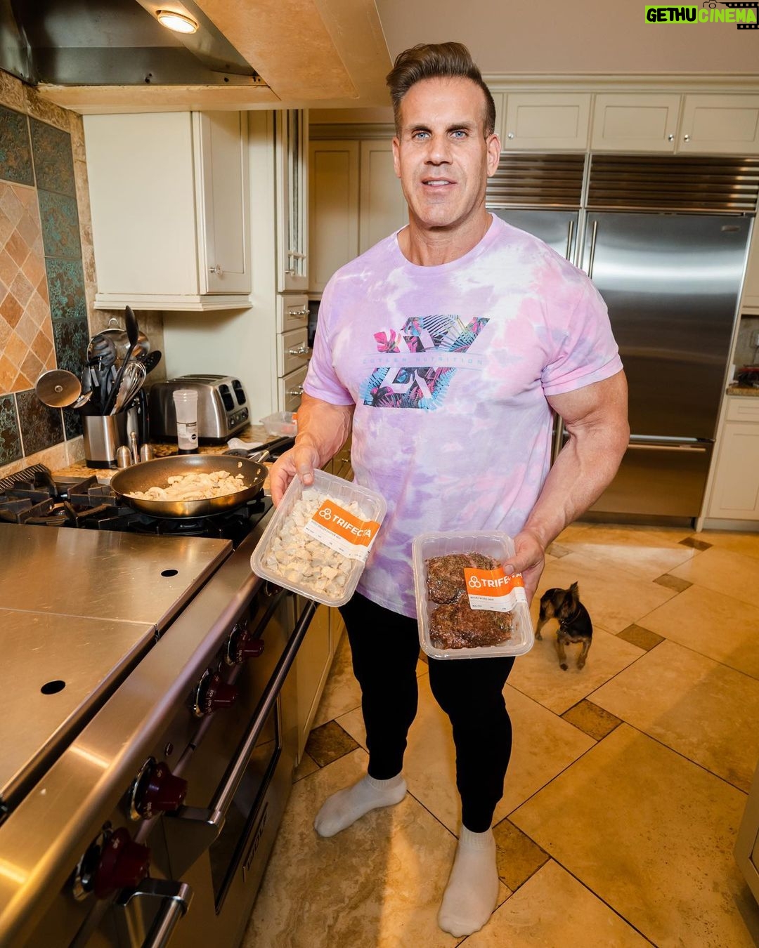 Jay Cutler Instagram - You pushed aside your goals until the new year and now it’s here, 2023. There’s no excuses this time. It’s time for action! Step 1 is your nutrition and @trifecta has you covered. Now you have to execute to game plan. Let’s get healthy in 2023.