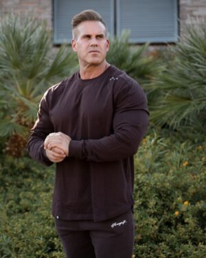 Jay Cutler Instagram - New @youngla  drop live at 12pm pst today.
Make sure to check out the Cloud Joggers and Signature Long Sleeve Shirts.
Use code CUTLER at checkout!
#unc #youngla