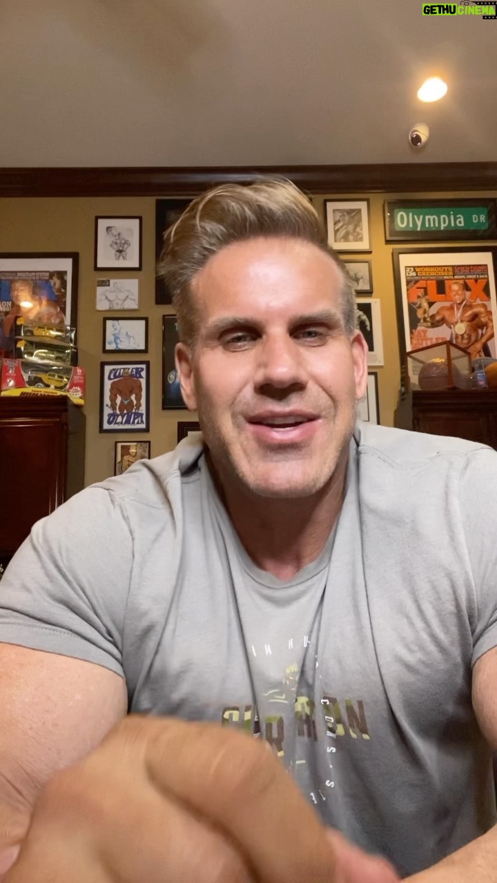 Jay Cutler Instagram - Every single day I send out a free #JayMail which gives you: ✅ Tips on how to train smarter ✅ Get your diet right ✅ My strategies for faster results Next week I am sending out a #JayMail talking about the fastest way to drop body fat in a shorter space of time! To start receiving my jaymails for FREE, all you have to do is: 1️⃣ Click the link in LinkTree 2️⃣ Select JayMail 3️⃣ Register! You’re missing out if you’re not receiving #JayMail! Las Vegas, Nevada
