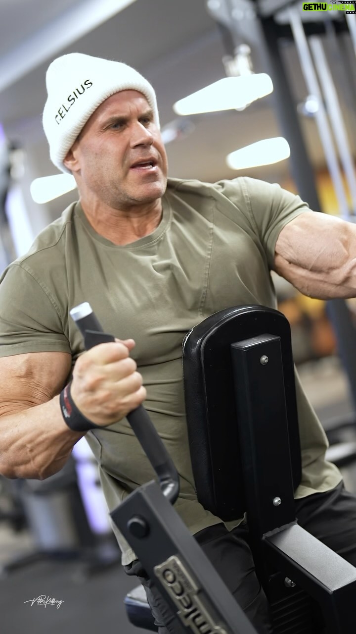 Jay Cutler Instagram - Chasing the pump 💪 📸: @vkallbergphoto