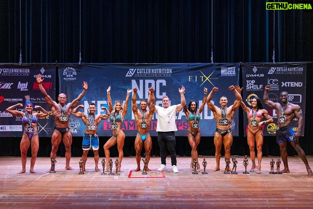Jay Cutler Instagram - Congratulations to all the competitors for a great showing at the #NewEnglandChampionships ! ✨The photo gallery is LIVE and available from our website FitXImagery.com @fitx_imagery is the official 📸 media studio for @bevsgym and the @npc_northeast @jaycutler @cutlernutrition @c4energy @birptherapy @anc_boston @rafa_sagat_ @nickskeirik @gutetalopes @peterson_bernardo_ @mrsnwalsh @mr_mrs.bluecollarbodybuilding @topshelfsupplement @gymhubboston @seanm6408 @justin_randall91 @diamondgympro @thebostonmass @simplyfitbyheidi @laurahathawayifbbpro @mrfire4effect_ifbbpro @npcvermont Lynn Auditorium