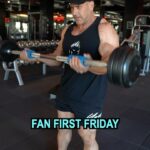 Jay Cutler Instagram - @fatgripz GIVEAWAY ‼️ 5 lucky winners will receive a pair of Fat Gripz. Just follow the steps below: 👍 Like this post 💪 Tag a friend in the comments 📲 Follow @jaycutler & @fatgripz Giveaway Terms and Conditions: 5 winners will receive 1 pair of Fat Gripz. Only open to U.S. residents. Must be 18+ to enter. Entries open until 10.15. Unlimited entries. All participants and tagged users must be following @JAYCUTLER & @FATGRIPZ. Winners will be contacted by my verified account, @JAYCUTLER via direct comment with further instructions. This giveaway is in no way sponsored, endorsed, administered by, or associated with Instagram.