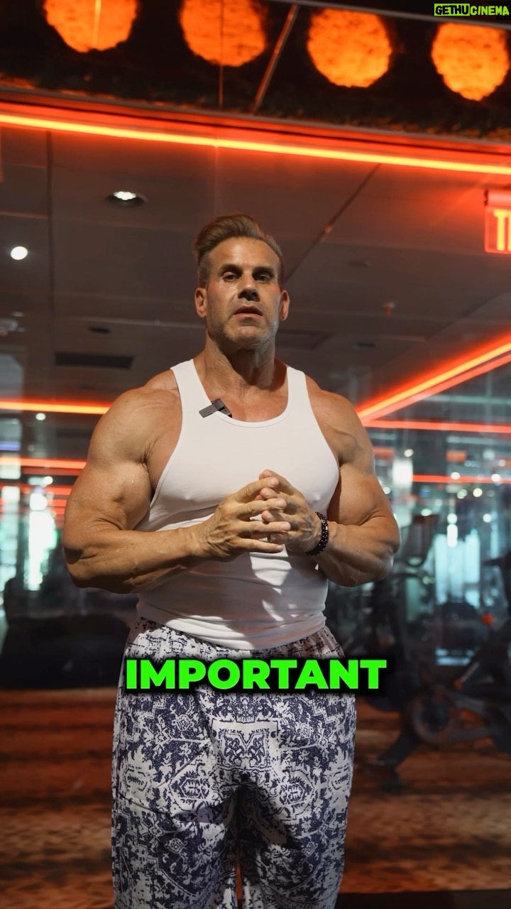Jay Cutler - 146.2K Likes - The BEST tip for building a bigger chest 💪 #gymtips