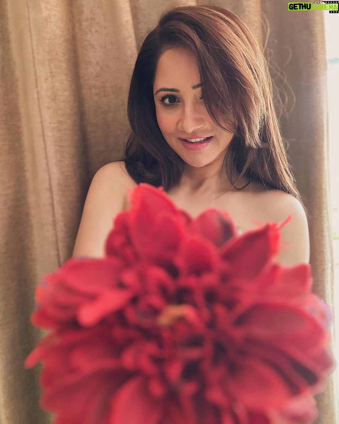 Jazz Sodhi Instagram - Happy Valentine’s Day 💝 #valentines #valentinesday