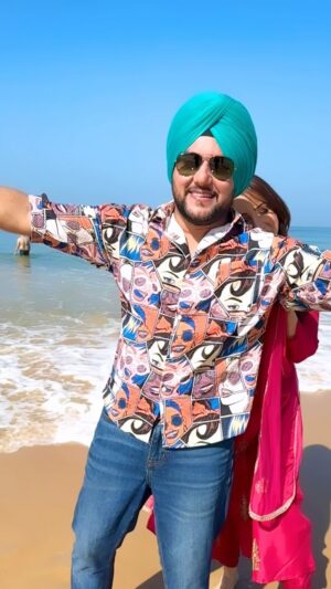 Jazz Sodhi Instagram - Titliyaa’n matching kardia tere Suitaa’n di 🦋🦋👌
Feat @happyjazzsodhi 😍😍
Enjoy the melody 🎵 and make reels guys 👌♥️ #mehtabvirk #foryou #instagood #reelkrofeelkro #lovequotes #punjabisongs #tseriesapnapunjab