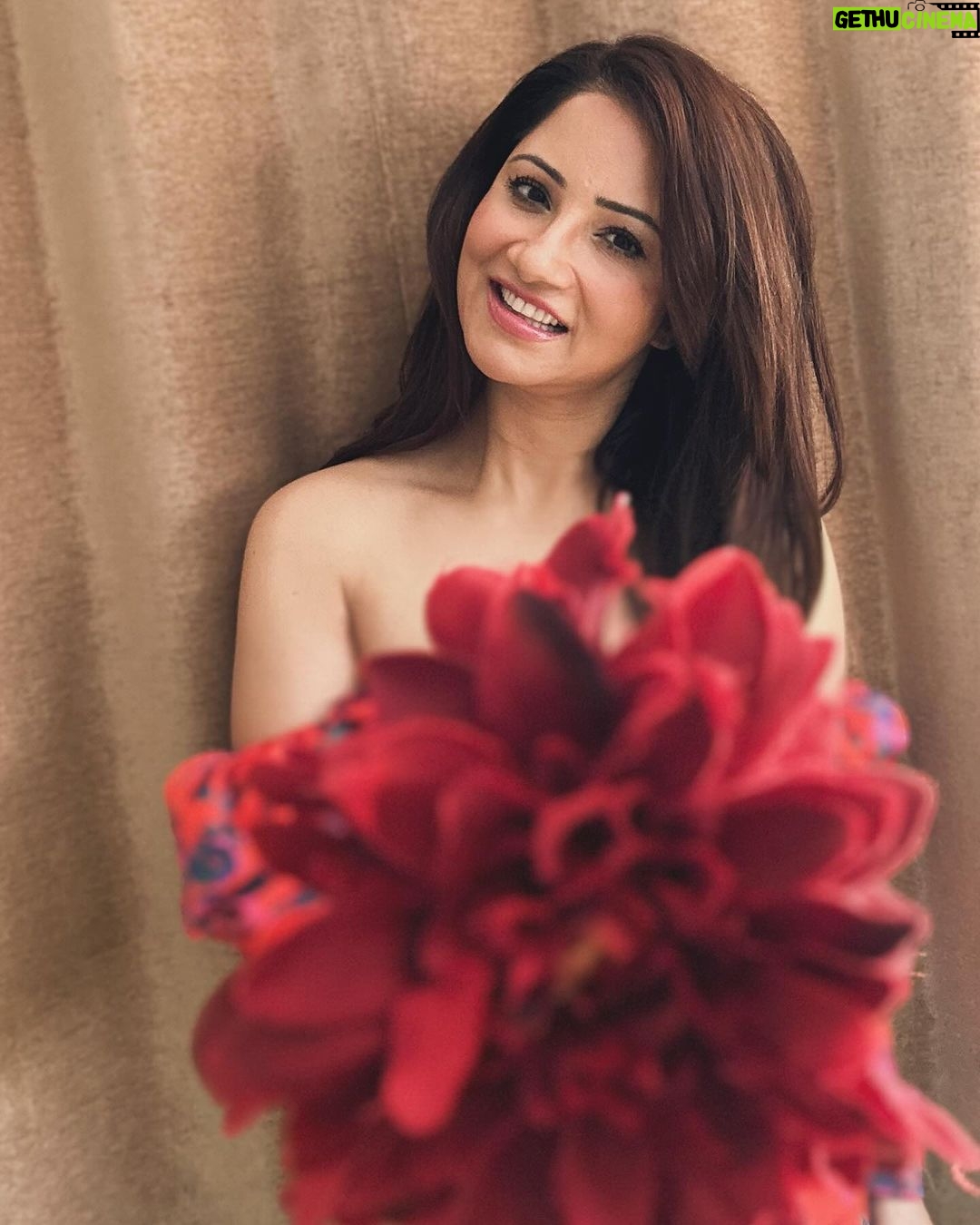 Jazz Sodhi Instagram - Happy Valentine’s Day 💝 #valentines #valentinesday