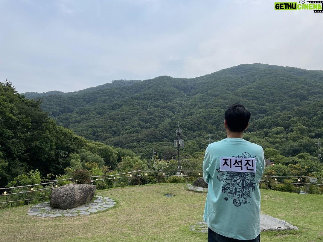 Jee Seok-jin - 145.7K Likes - 이건 소민이 작품 #같은장소 #뒷모습이낫다 #또찍어줘