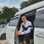 Jee Seok-jin Instagram – 일하다가  쉬고있어요.