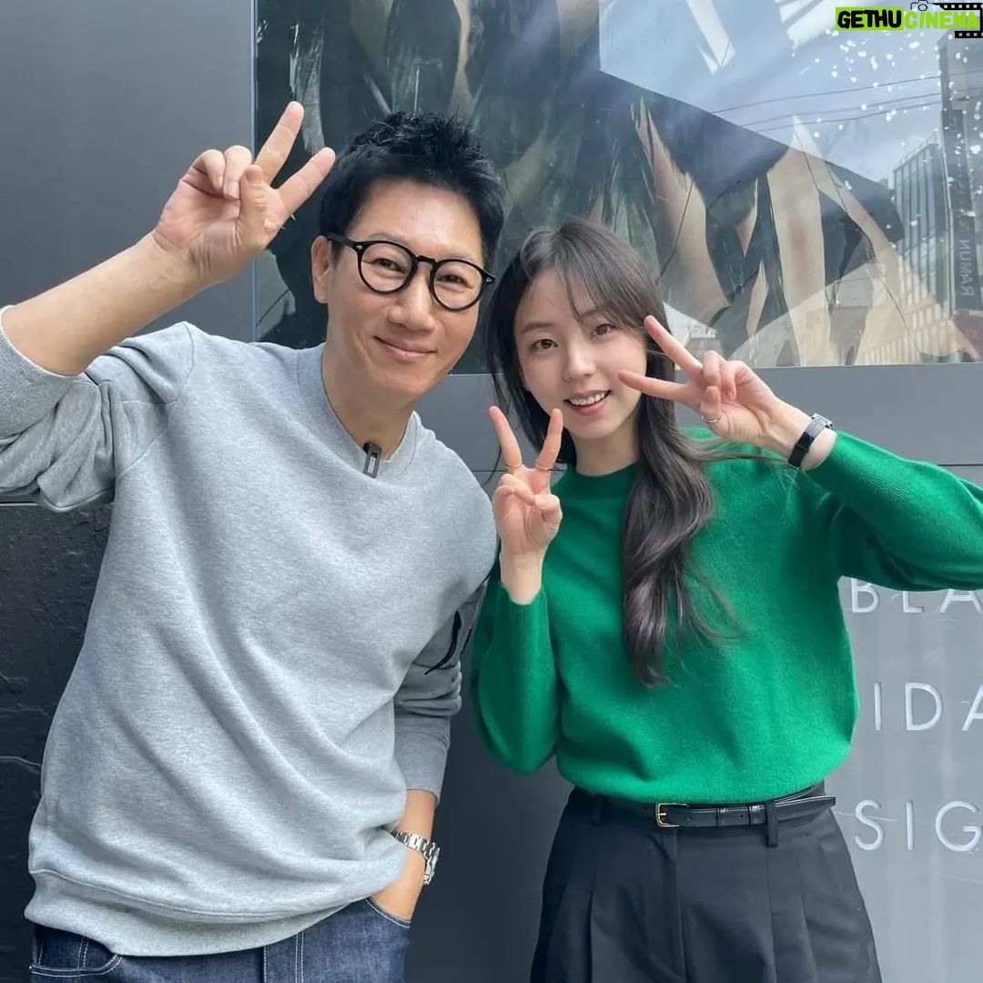 Jee Seok-jin Instagram - 소희야 반가웠어 , 소희가 조곤조곤 말을 참 잘해요 #지편한세상# 안소희 #youtube #데려다줄까