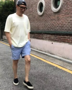 Jee Seok-jin Instagram - 나한테 까불면....??