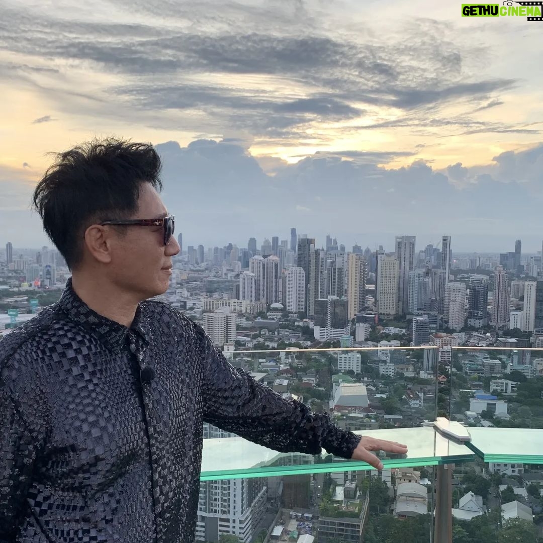 Jee Seok-jin Instagram - 멋진 방콕 # 야경대박 #또가고싶다 #Bangkok #박미선작품