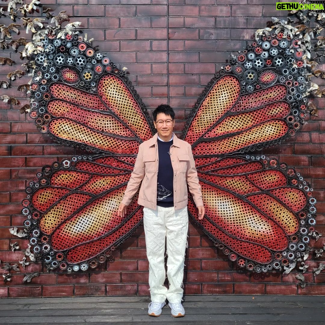 Jee Seok-jin - 102.9K Likes - 수용이랑 경주여행
#사진스팟 #경주 #멋진곳