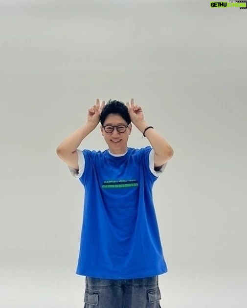 Jee Seok-jin Instagram - 그냥 찍음. #이유가없어요 #그냥배경이좋길래 #그냥찍고싶었어요