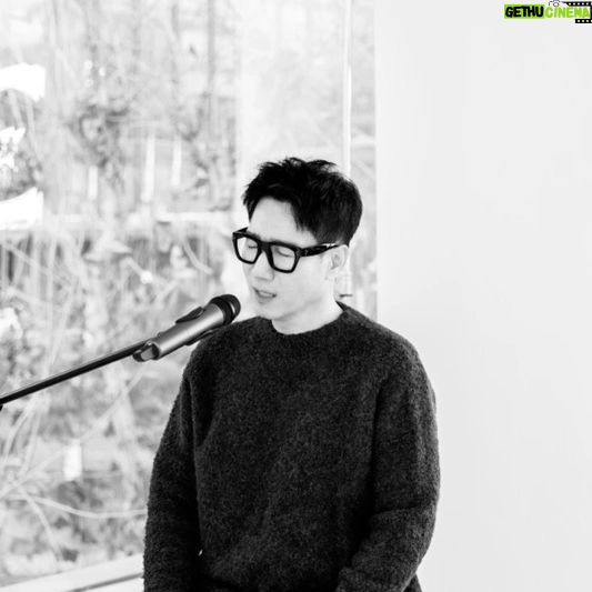 Jee Seok-jin Instagram - #지석진 #공부왕찐천재 #그사람의노래 #오늘6시