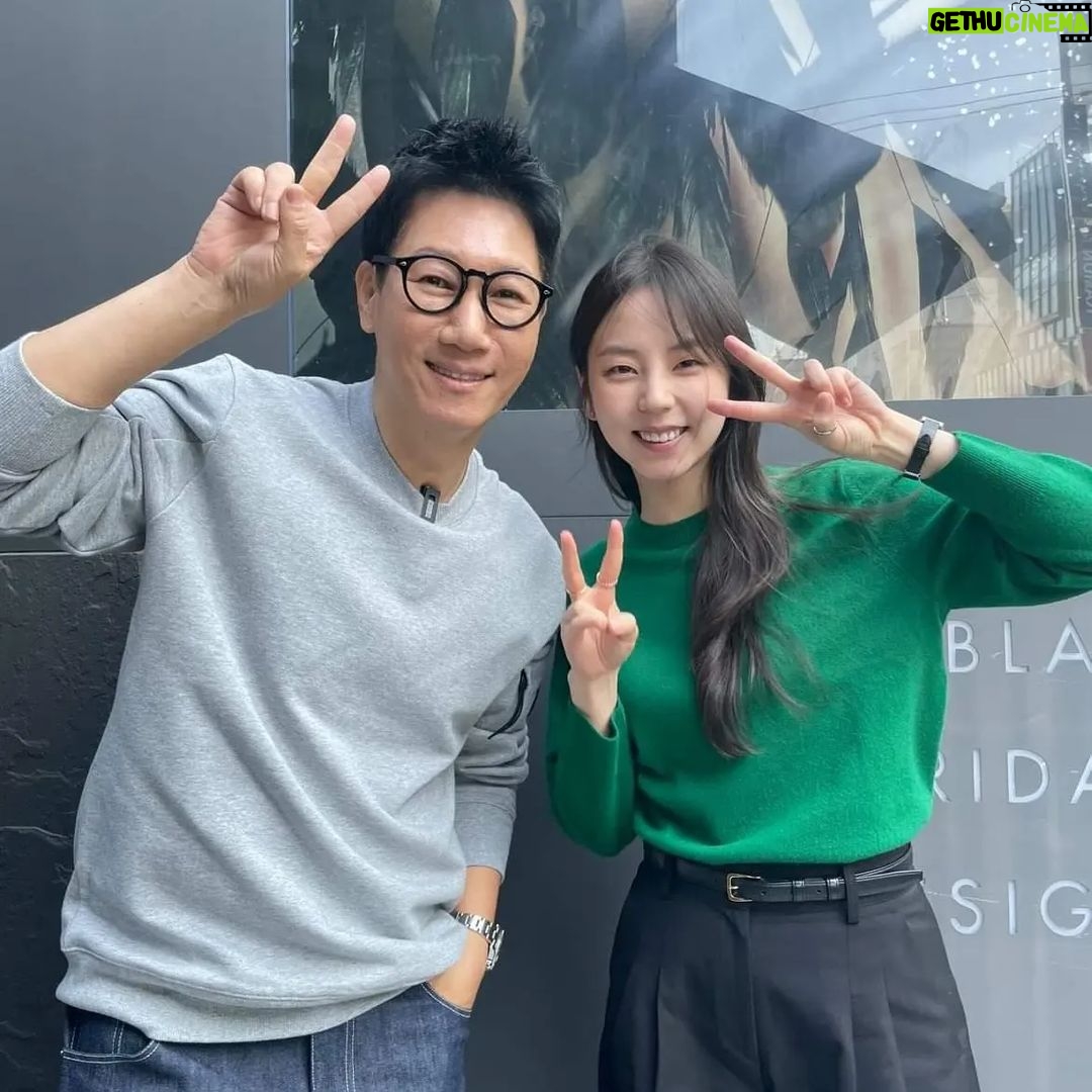 Jee Seok-jin Instagram - 소희야 반가웠어 , 소희가 조곤조곤 말을 참 잘해요 #지편한세상# 안소희 #youtube #데려다줄까