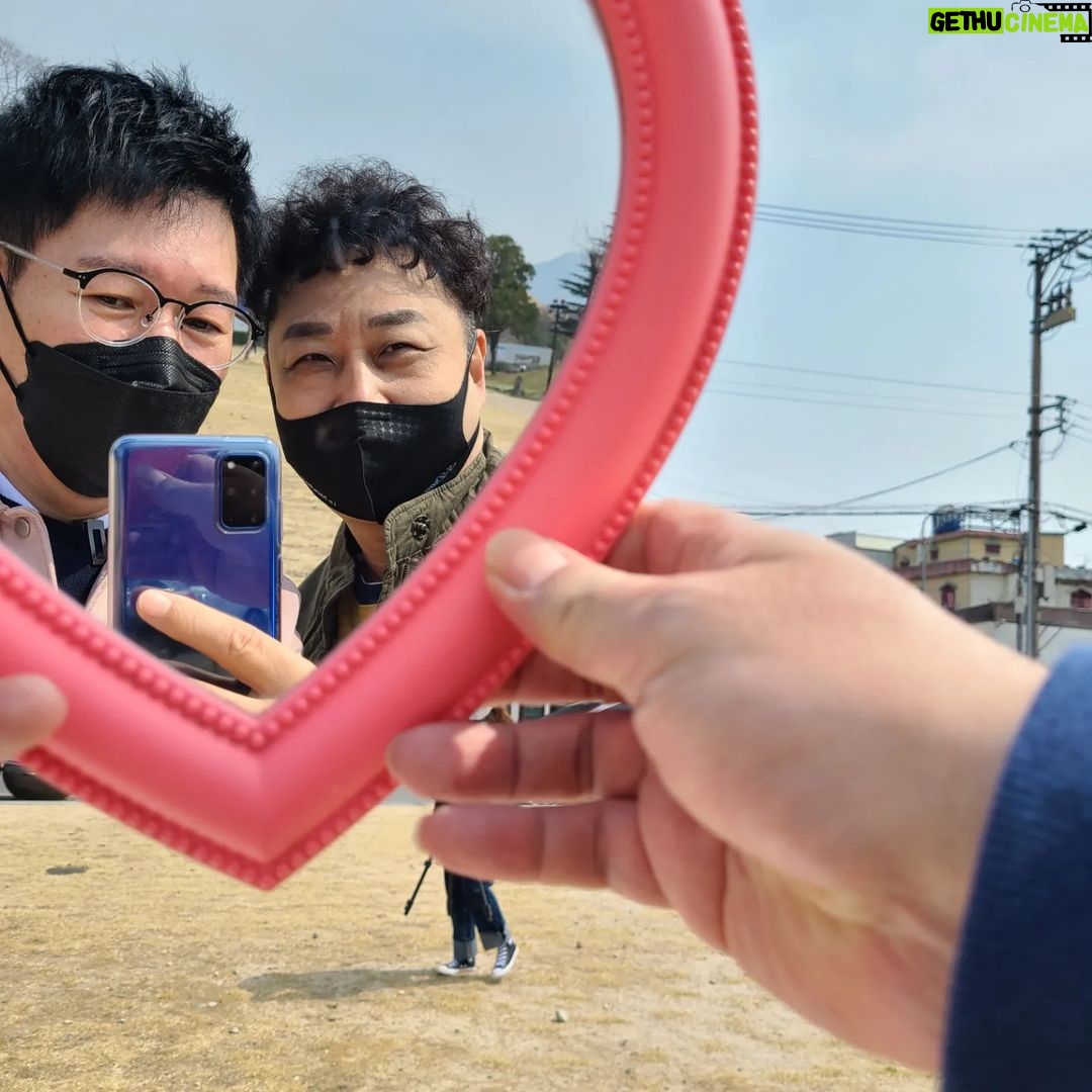 Jee Seok-jin - 102.9K Likes - 수용이랑 경주여행
#사진스팟 #경주 #멋진곳