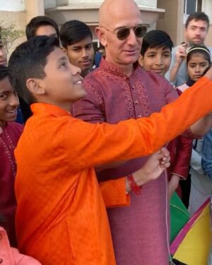 Jeff Bezos Instagram - Any day is a good day when you get to fly a kite. #ThankYouIndia