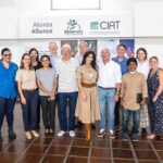Jeff Bezos Instagram - Repost from @bezosearthfund • Imagine if the food you eat everyday could help make you healthier and fight climate change. That’s the exciting work happening at @bioversityciat and #FutureSeeds. @JeffBezos, @laurenwsanchez, and the Bezos Earth Fund team recently visited this state-of-the-art seed bank and are pledging $17 million to support it in creating the #climate resilient and carbon absorbing crops of tomorrow. We believe it will open the window to developing new seed crops that can absorb more carbon in their roots, depositing more carbon in the soil. This process reduces agricultural carbon emissions while providing more security to farmers facing a changing climate. Our pledge is the first step in the commitment @JeffBezos made to invest $1 billion by 2030 to help transform food systems as a critical solution to feeding a growing population, helping solve the #climatecrisis, and creating a nature-positive future. #climatechange #agriculture #agroviodiversity #biodiversity #nature #soilhealth