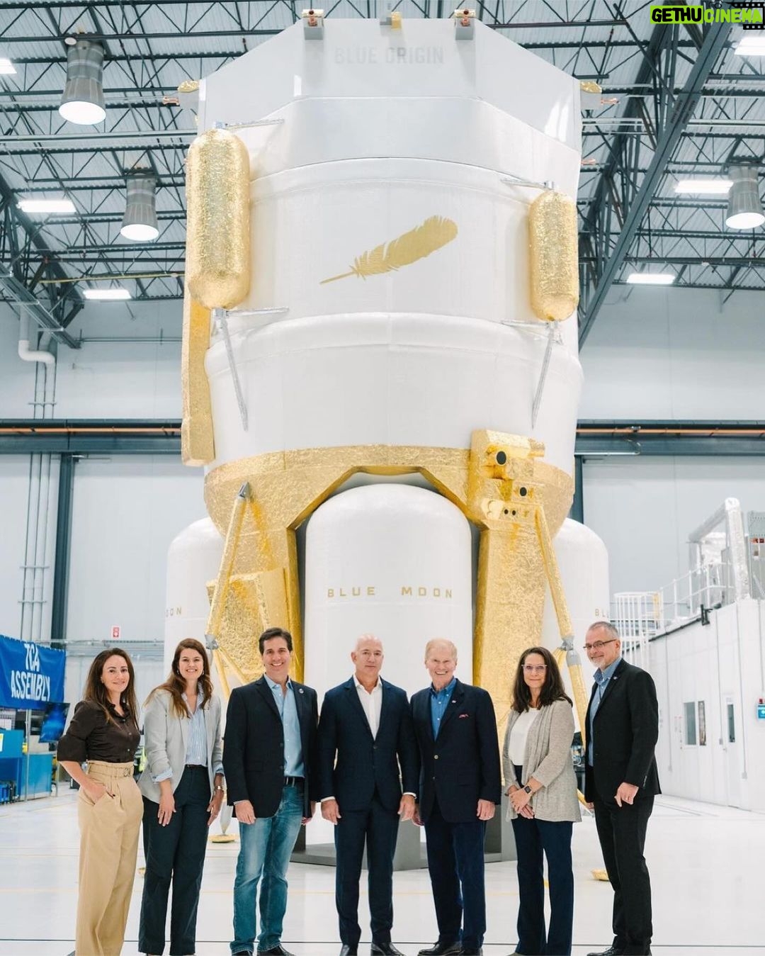Jeff Bezos Instagram - Repost from @blueorigin • We unveiled our nearly 3-story Blue Moon MK1 cargo lander demonstrator. MK1’s early missions will pave the way and prove technologies for our MK2 lander for @nasa’s Human Landing System. These landers hitch a ride into space in New Glenn’s 7-meter fairing. MK1 will be capable of delivering three metric tons to any location on the Moon’s surface. That capacity makes it ideal for a variety of logistics, infrastructure, and science payloads. Our Blue Moon landers are architected for that future day when lunar ice can be used to manufacture LOX and LH2 propellants on the Moon. Click the link in our bio to learn more. #ArtemisV #ForTheBenefitOfEarth