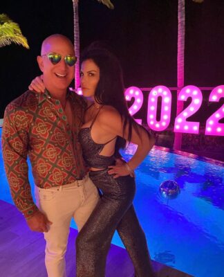 The Most Loved Instagram Photos of Jeff Bezos: Top 10