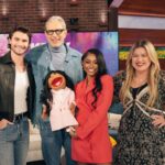 Jeff Goldblum Instagram - Experienced a full range of joyful emotions going back to the @kellyclarksonshow. We laughed, we sang, we talked to a puppet. Tune in! 🤓🤩🕺🏽🎹💜✨ Los Angeles, California