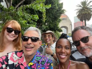 Jeff Goldblum Instagram - In Mexico City with these amazing friends promoting a new little film we worked on... 😎🦖💕 @jurassicworld